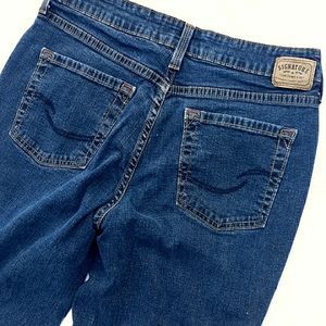 Levi Jeans Dark Blue Womens Size 8